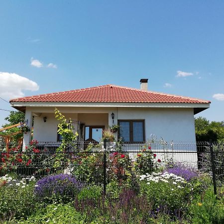 House Albena Hotel Дуранкулак Екстериор снимка